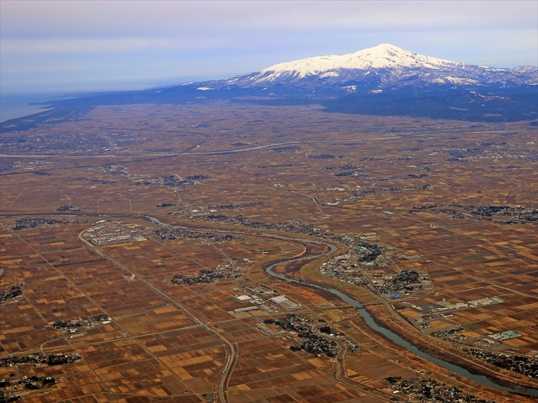 広大な庄内平野(2018年3月18日水本撮影)
